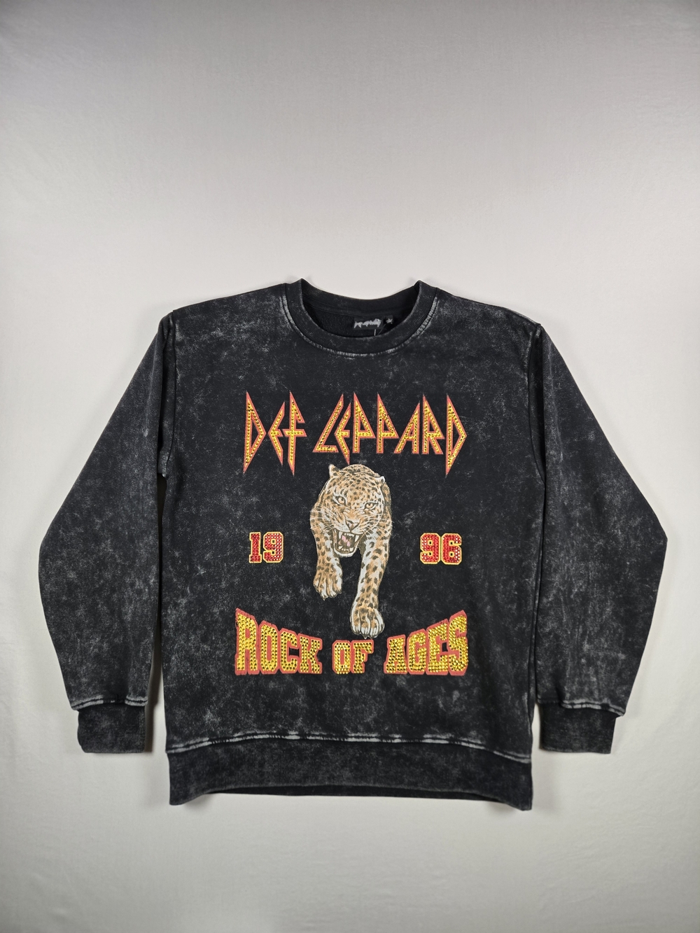 NWT Def Leppard Rock of Ages Rhinestone Sweatshirt Size Large